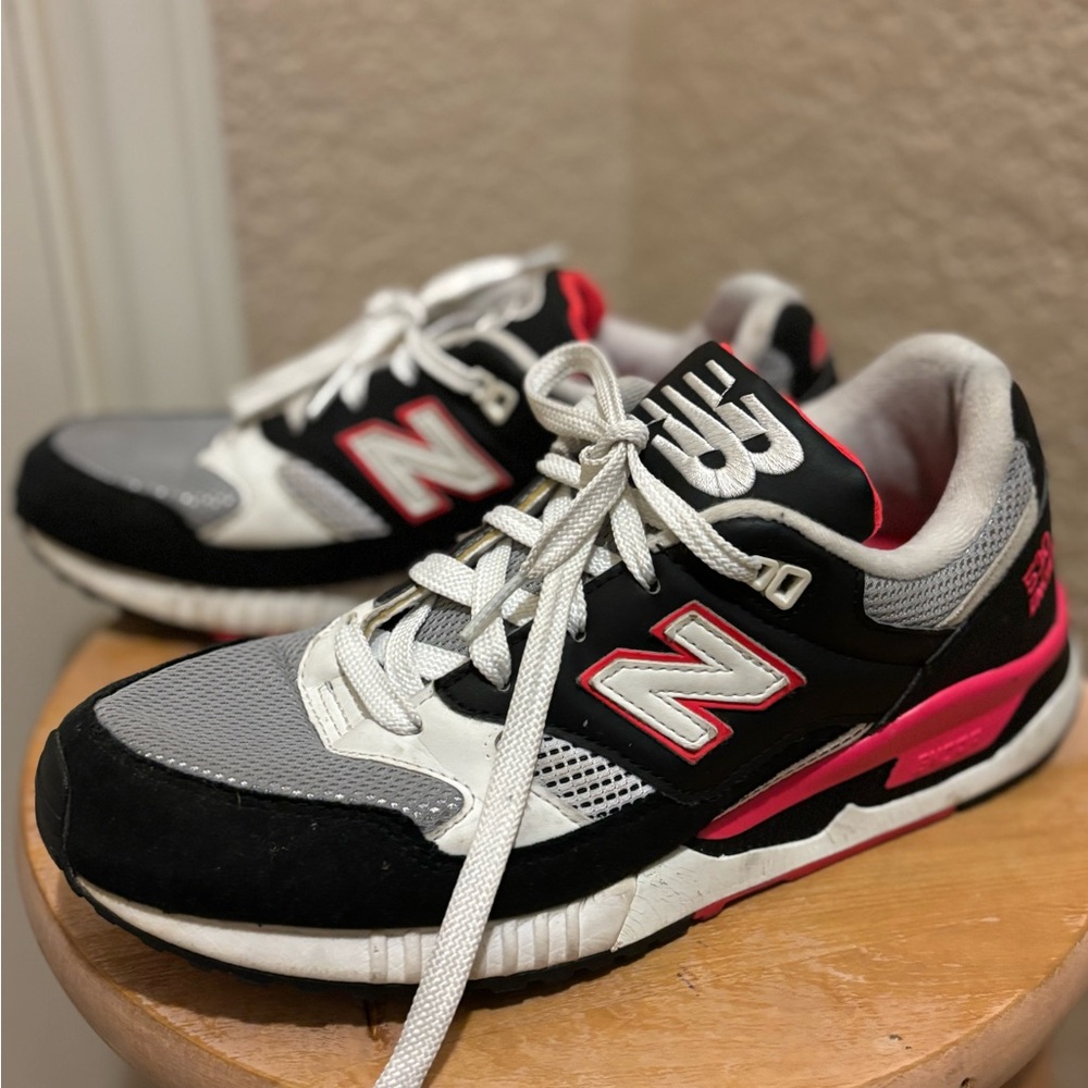 New Balance 530 Women’s Black and Pink